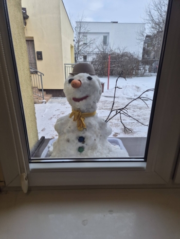 8b7bedd9-2c53-40f4-afe7-44647980a57e