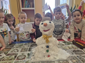 aedd27d6-fd8b-4040-9c43-5838e8eaa5c5