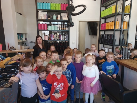 Dzień Dziewczynek i Chłopców/ wizyta w salonie fryzjerskim 